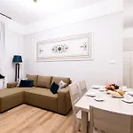 Family Ac Apartment Old Town Main Railway Station